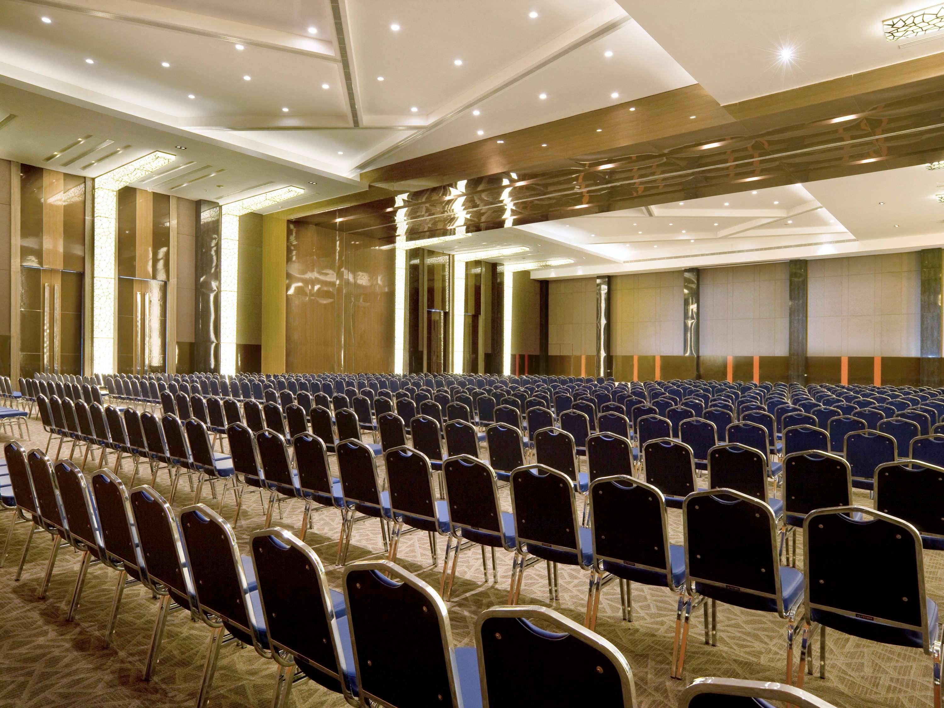 Novotel Bangka Hotel & Convention Center Pangkal Pinang Extérieur photo