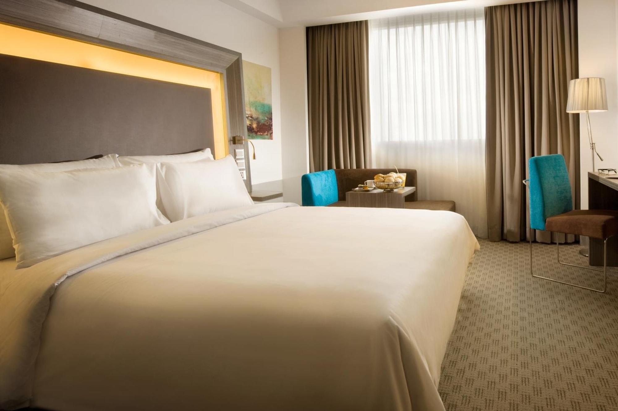 Novotel Bangka Hotel & Convention Center Pangkal Pinang Chambre photo