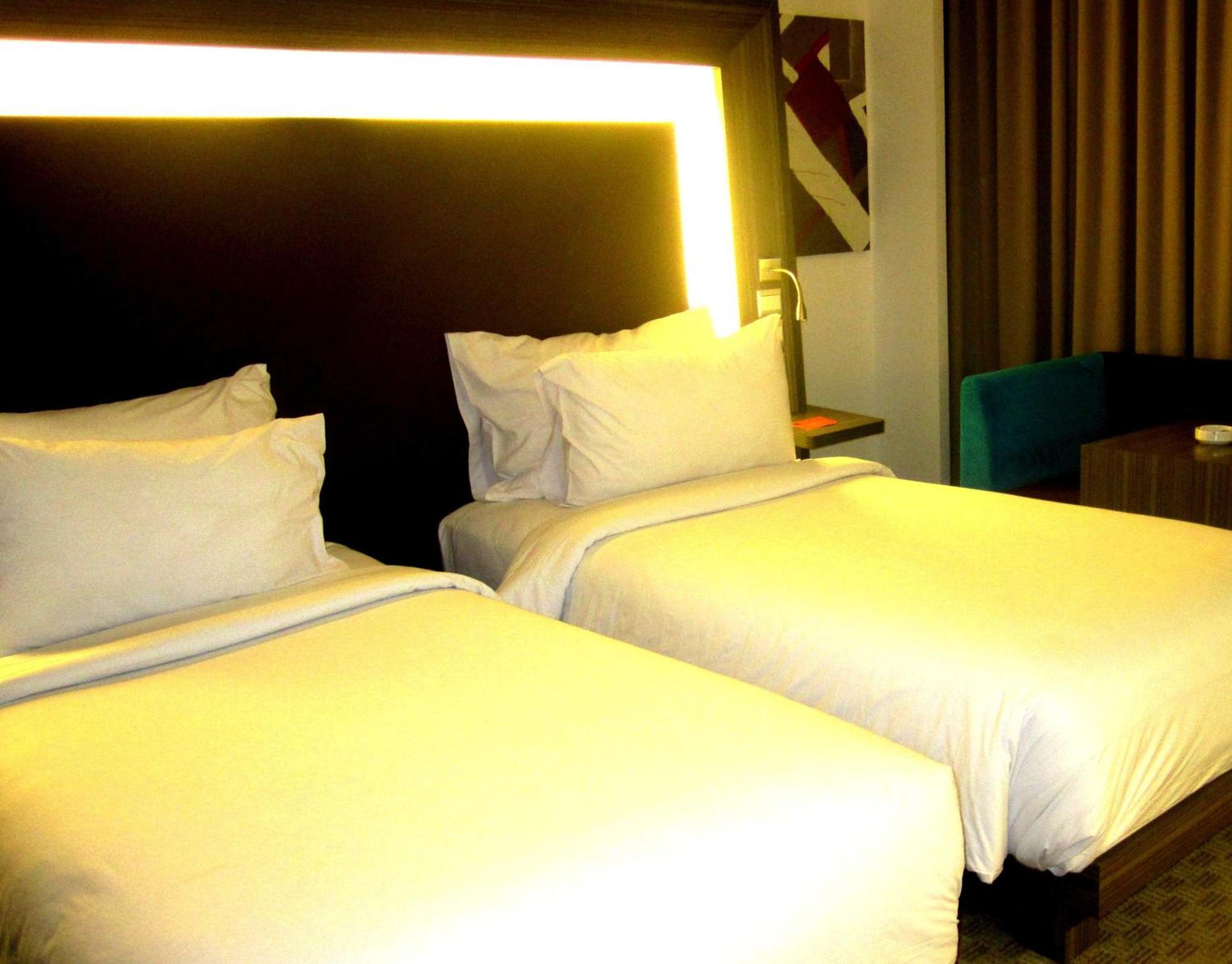 Novotel Bangka Hotel & Convention Center Pangkal Pinang Chambre photo