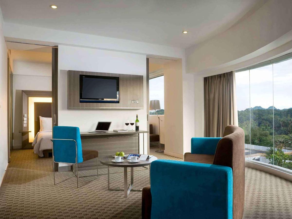Novotel Bangka Hotel & Convention Center Pangkal Pinang Extérieur photo